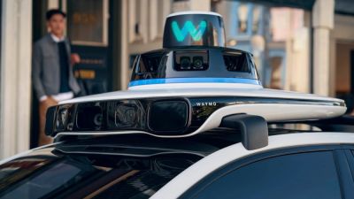 TravisMacrif - Waymo работает над встроенным в автомобиль ИИ-помощником на базе Google Gemini - habr.com