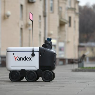 Курьеров неизбежно вытесняют роботы «Яндекса»: затраты на их обслуживание меньше, чем зарплаты курьеров - habr.com - Москва - Россия - Санкт-Петербург - Уфа