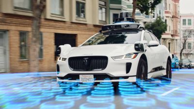 runawayllm - Роботакси Waymo сбило ребенка — компания утверждает, что человек справился бы хуже - habr.com - США