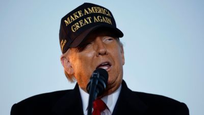 Дональд Трамп - Николас Мадуро - Сэм Альтман - runawayllm - «Левые чокнутые из Anthropic»: Трамп приказал правительству отказаться от Claude - habr.com - США