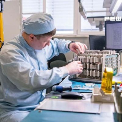 LexxNimofff - Компания «Решетнёв» освоила производство гибких печатных кабелей для спутников - habr.com