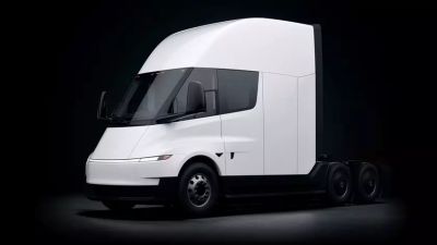Илон Маск - Tesla Semi без прикрас: регулятор раскрыл реальную емкость батарей и запас хода - gagadget.com